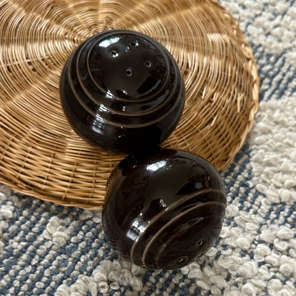Vintage Dark Brown Ceramic Salt and Pepper Shaker Set - Picture 2 of 16